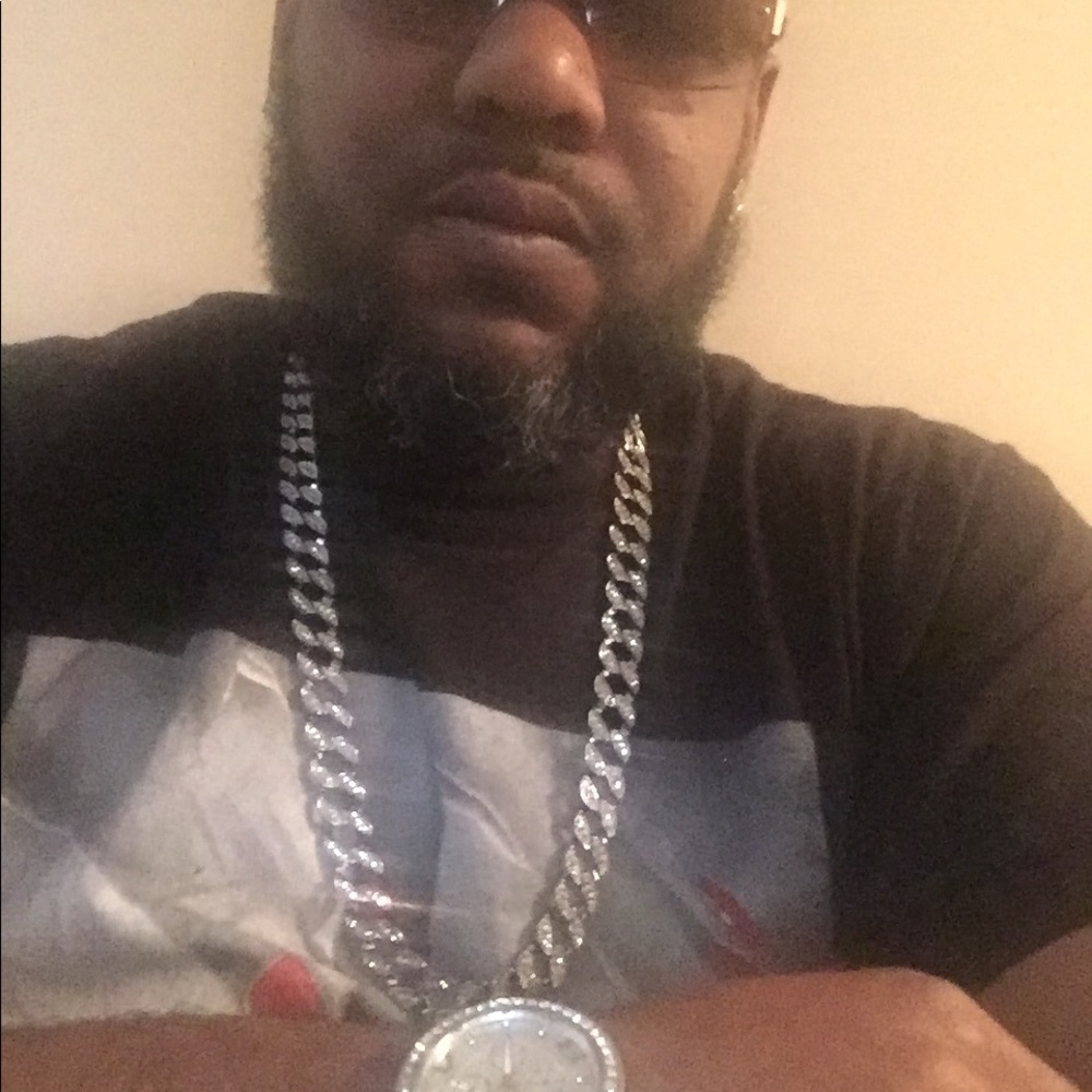 Meet your Posher, Shelton